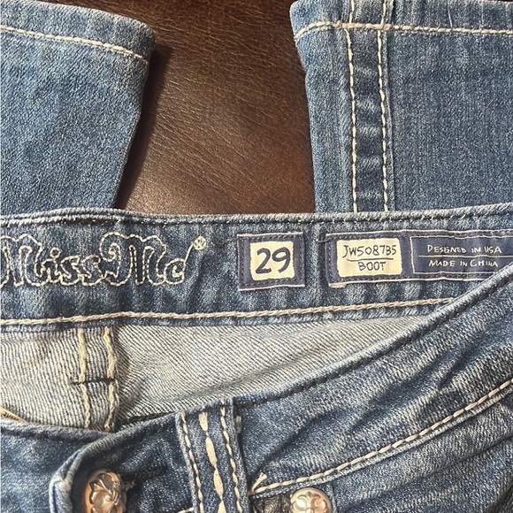 Beautiful jeans. - Picture 4 of 10